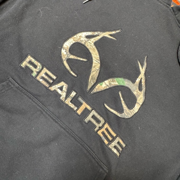 Realtree Hoodie - Picture 2 of 5